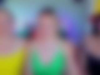 SuccesCheriesss's Live Sex Cam Show