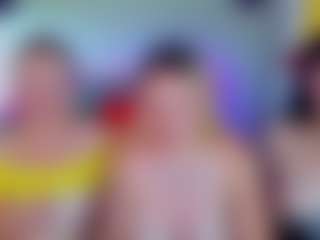 SuccesCheriesss's Live Sex Cam Show