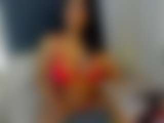Live cam show with SweetMonique - Sexwebcam on Fling VIP Chat