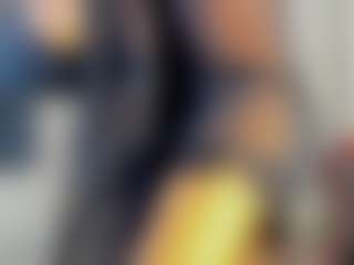 Live cam show with SweetMonique - Curvy Latina on Streamer API
