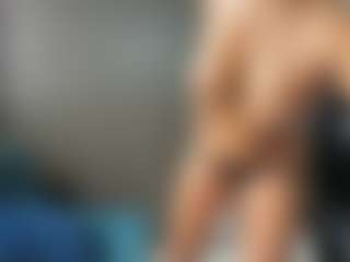 zoesamara MILF webcam performer live streaming