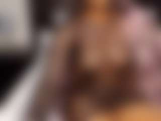 Live cam show with Bubbly-Annie07 - Tease on Milfs Live