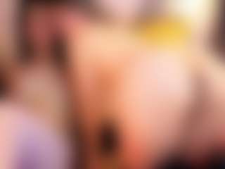 Live cam show with gema-n-arianaa - Athletic on googirlz