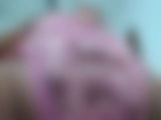 gretamilan's Live Sex Cam Show