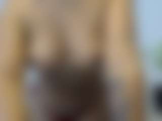 gretamilan's Live Sex Cam Show