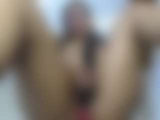 gretamilan's Live Sex Cam Show