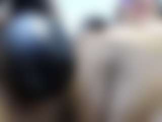 gretamilan's Live Sex Cam Show