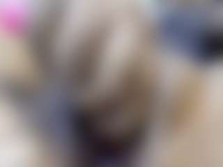 gretamilan's Live Sex Cam Show