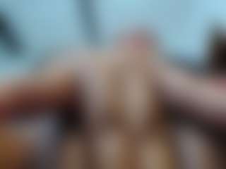 gretamilan's Live Sex Cam Show