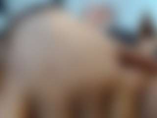 Live cam show with gretamilan - HD on Camsoda