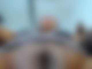 gretamilan's Live Sex Cam Show