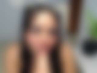 Live cam show with gretamilan - Butt Plug on crypto-cams