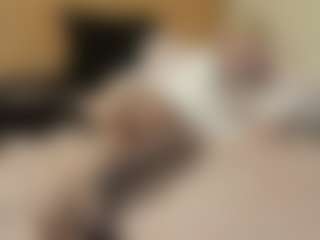 Live cam show with Lisandra - Hairy Pussy on LiveSexCams6