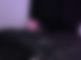 MiaLens's Live Sex Cam Show