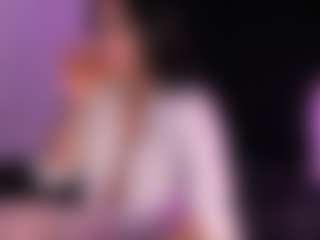 MiaLens's Live Sex Cam Show