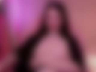 Live cam show with Michela-Fruett - Camel Toe on Camversity