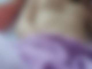 Live cam show with RevaLaflin - Nipple Piercings on Milfs Live