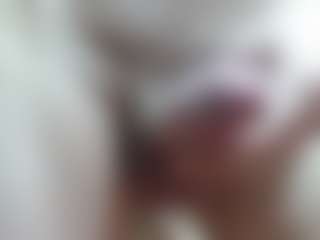 Live cam show with 01elnene01 - No Drinking on Hubzter Live
