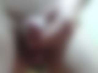 Live cam show with 01elnene01 - Outside on CamwithHer