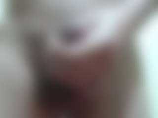 Live-Cam-Show mit 01elnene01 - No Drinking auf Camsoda