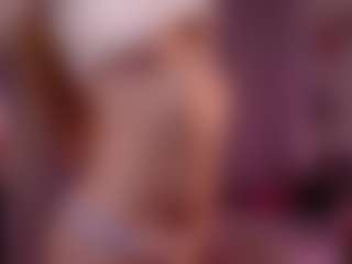 Live cam show with Adria-Arjonaa - Wet on sexytreat.net