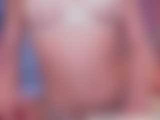 Live cam show with Adria-Arjonaa - Shaved on AdultVida.com