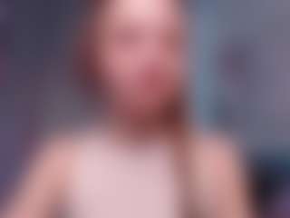 Live cam show with Adria-Arjonaa - Shaved on StripNow