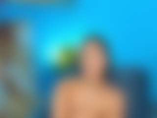 Live cam show with AmeliaEmmy - Shaved Pussy Mature on SxyPornLive