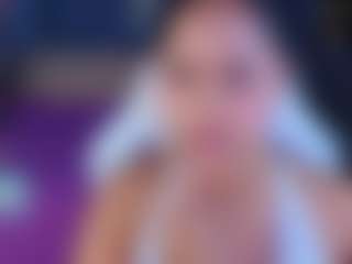 Live cam show with AmeliaEmmy - Middle Aged on Camsoda