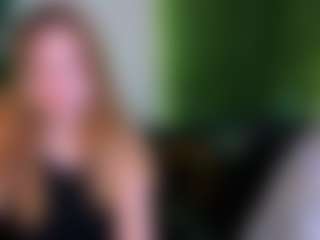 Live-Cam-Show mit bloom-night - Lingerie auf Camsoda