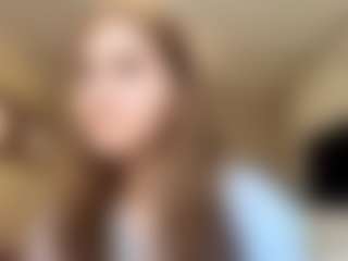 Live cam show with Lola - Normal on livesuperchat.net