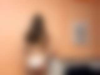 Live cam show with ClarisGropp - Public Brown Hair on UwU Esports