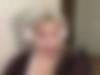 Live cam show with LucretiaLampsas - New Bedroom on milfzrlive.com