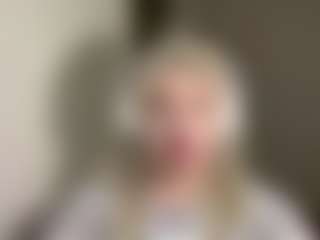 LucretiaLampsas's Live Sex Cam Show