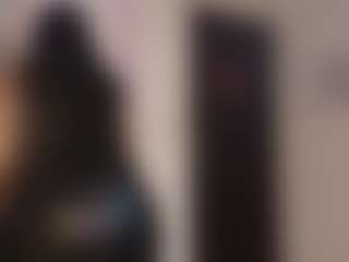 Live cam show with MiaVelvet24 - Flashing on eurowanks.com
