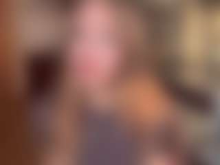 Live cam show with MicaelaRafus - Shaved Pussy on livesuperchat.net