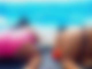 Live cam show with NAUGHTYPEARLXXX - Flashing on TeamSkeetLive