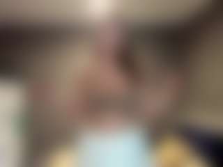 Live cam show with NikoleBirklid - Middle Aged on camwithhim.com