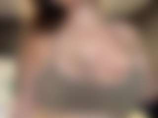 Live cam show with NikoleBirklid - Mature on camwithhim.com
