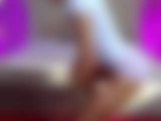 Live cam show with PatriciaJenner - Smoking on fuck-show.com