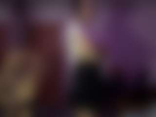 Live cam show with RiaVenskoske - Gagging on Camsoda