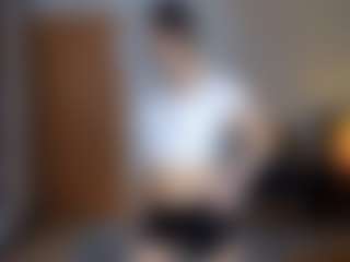 Live cam show with RiaVenskoske - Gamer Asian on SinfulBabes