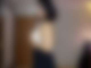 Live cam show with RiaVenskoske - Bedroom on Chatstar