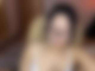 Live cam show with RiaVenskoske - Skinny on Livezox