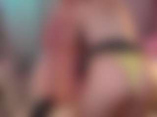 Live cam show with Bety-White - Small Ass on SpunkLive
