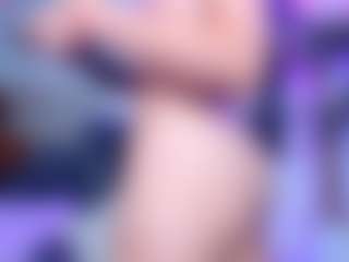 Live cam show with Lilit Moon - Nipple Piercings on 1on1-livenow