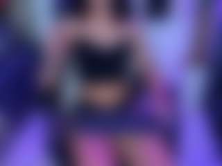 Live cam show with Lilit Moon - Smoking on StripNow