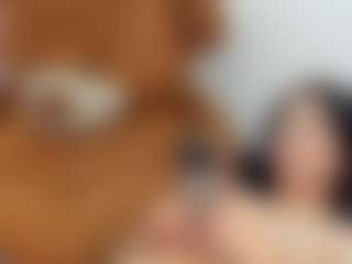 Live cam show with Lilit Moon - Nipple Piercings on Camversity