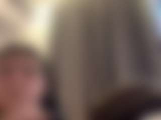 SuzannFulliton's Live Sex Cam Show