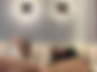 SuzannFulliton's Live Sex Cam Show